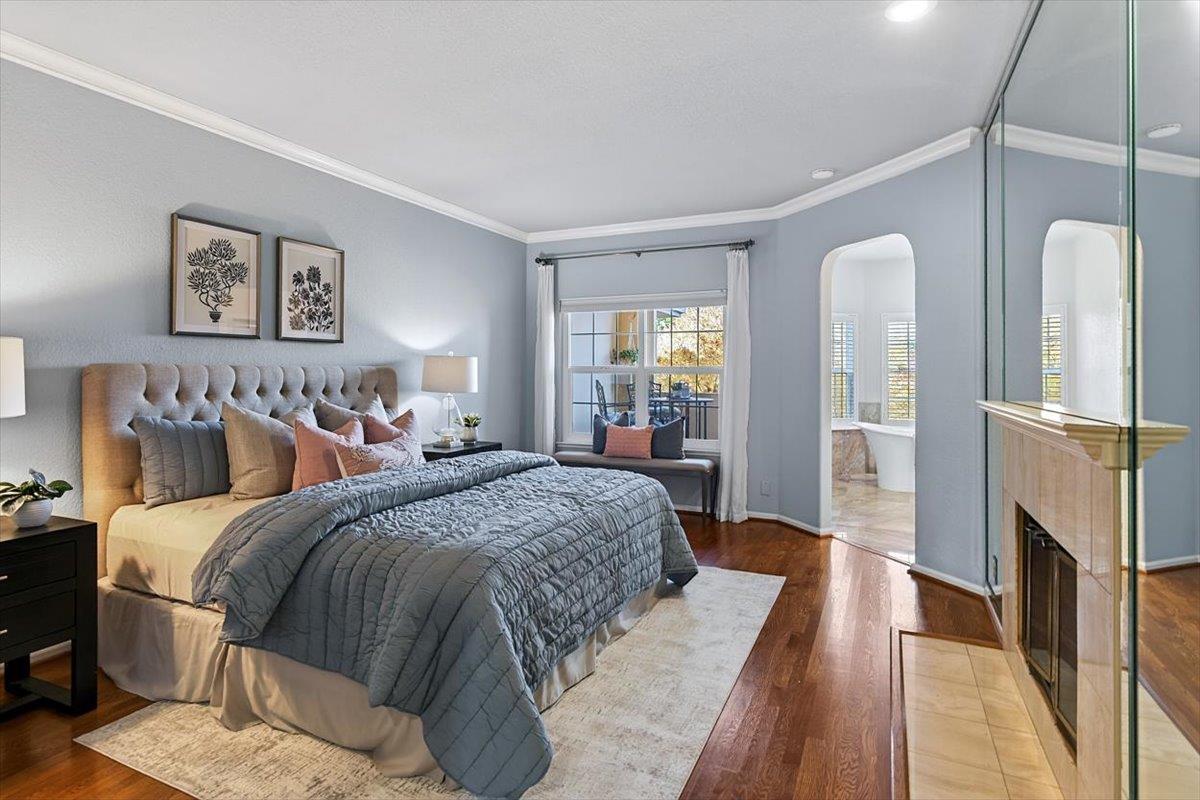 Detail Gallery Image 14 of 49 For 1190 Maria Privada, Mountain View,  CA 94040 - 4 Beds | 2/1 Baths