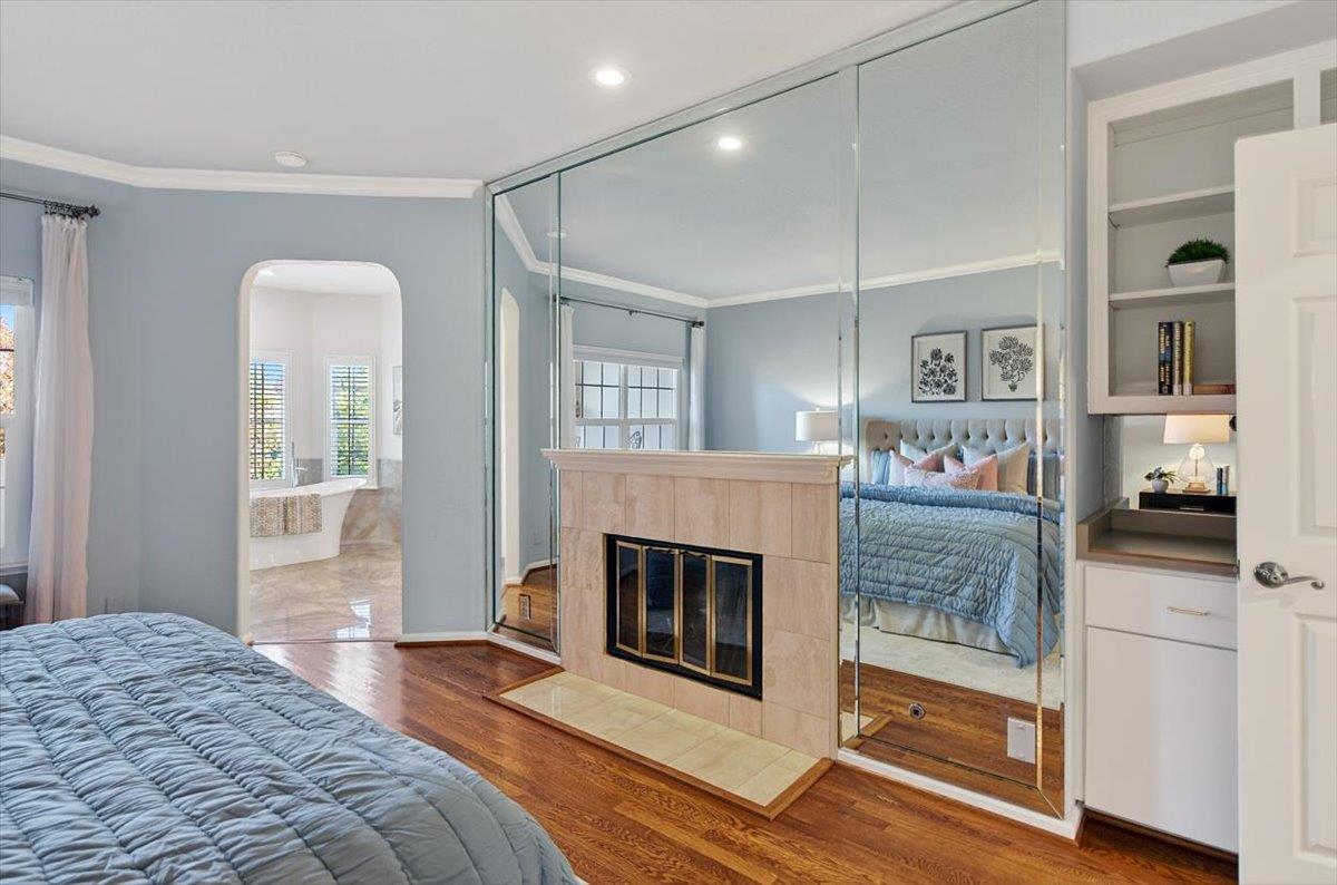 Detail Gallery Image 15 of 49 For 1190 Maria Privada, Mountain View,  CA 94040 - 4 Beds | 2/1 Baths