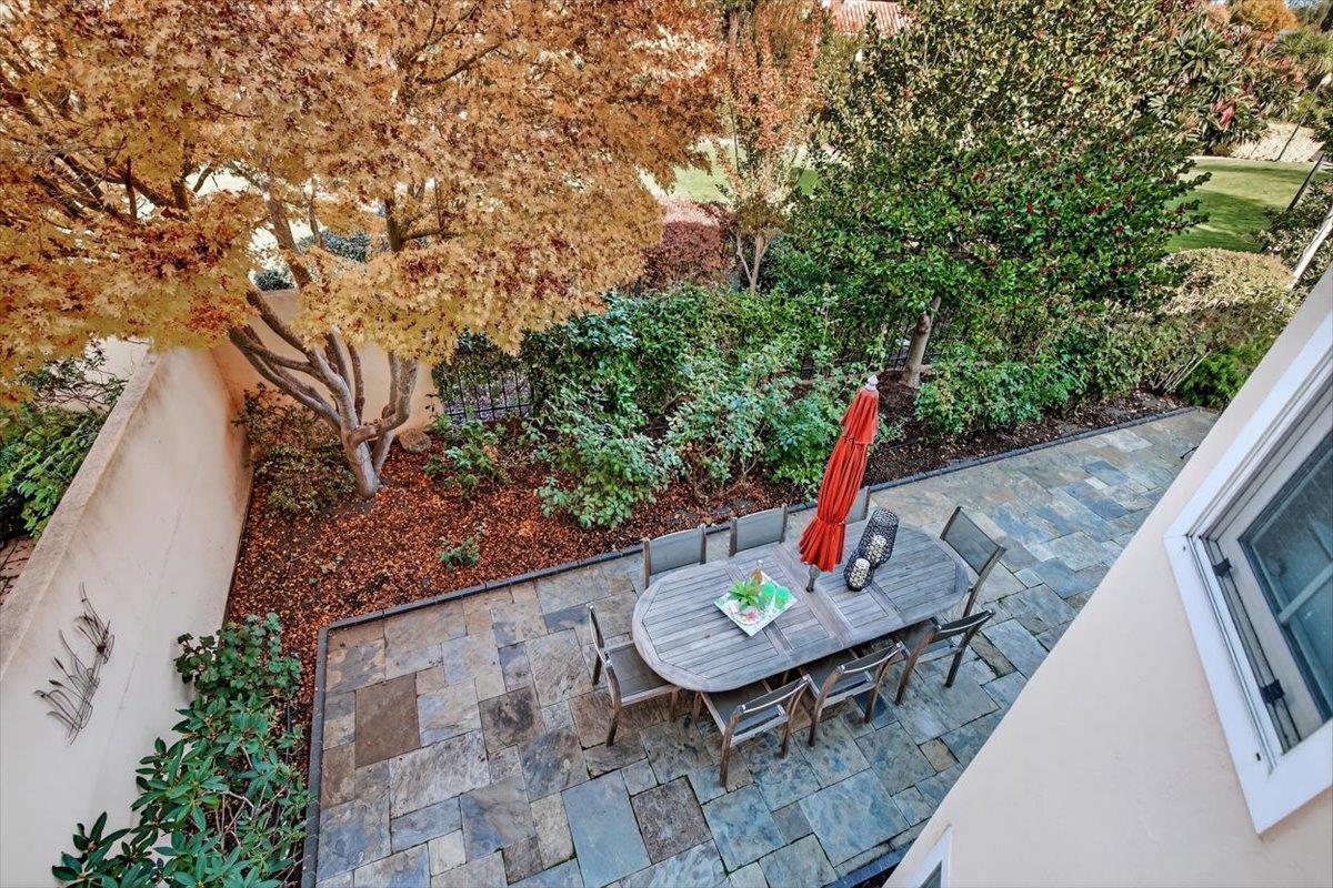 Detail Gallery Image 17 of 49 For 1190 Maria Privada, Mountain View,  CA 94040 - 4 Beds | 2/1 Baths