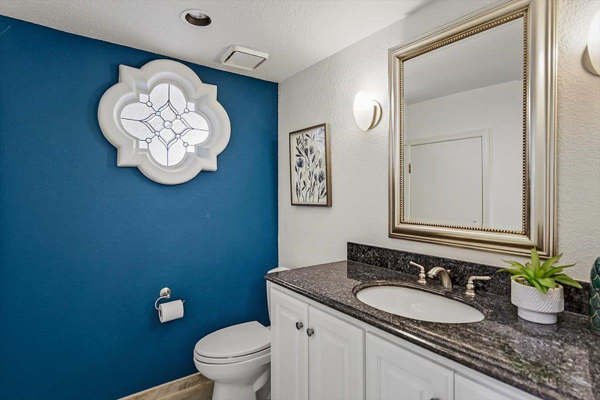 Detail Gallery Image 25 of 49 For 1190 Maria Privada, Mountain View,  CA 94040 - 4 Beds | 2/1 Baths