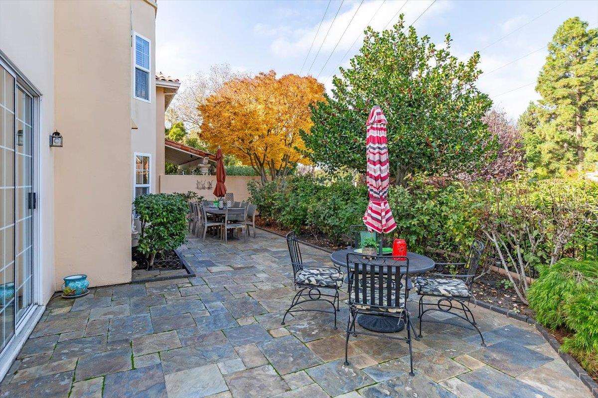 Detail Gallery Image 31 of 49 For 1190 Maria Privada, Mountain View,  CA 94040 - 4 Beds | 2/1 Baths