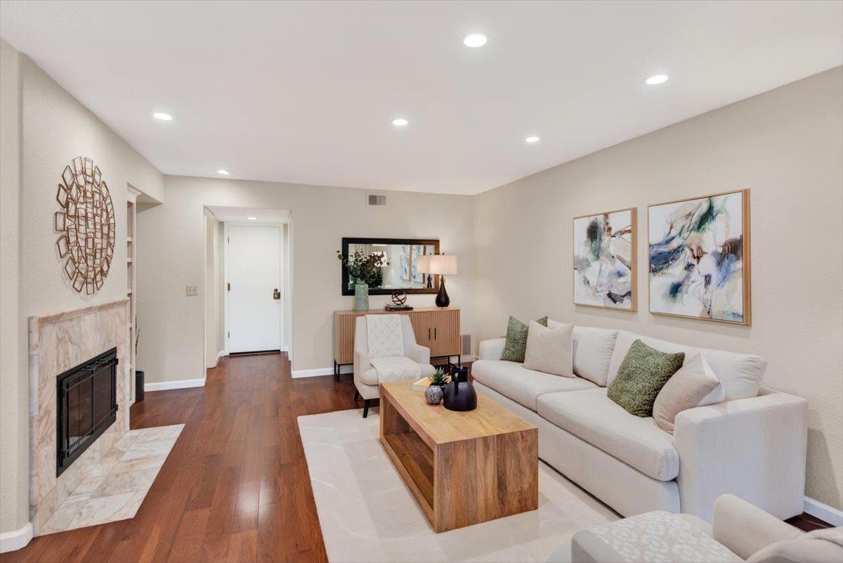 Detail Gallery Image 9 of 49 For 1190 Maria Privada, Mountain View,  CA 94040 - 4 Beds | 2/1 Baths