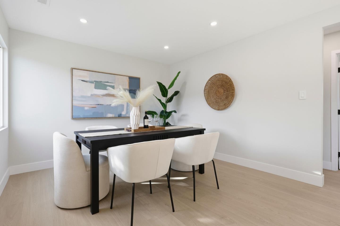 Detail Gallery Image 12 of 34 For 324 Glencourt Way, Pacifica,  CA 94044 - 3 Beds | 2 Baths