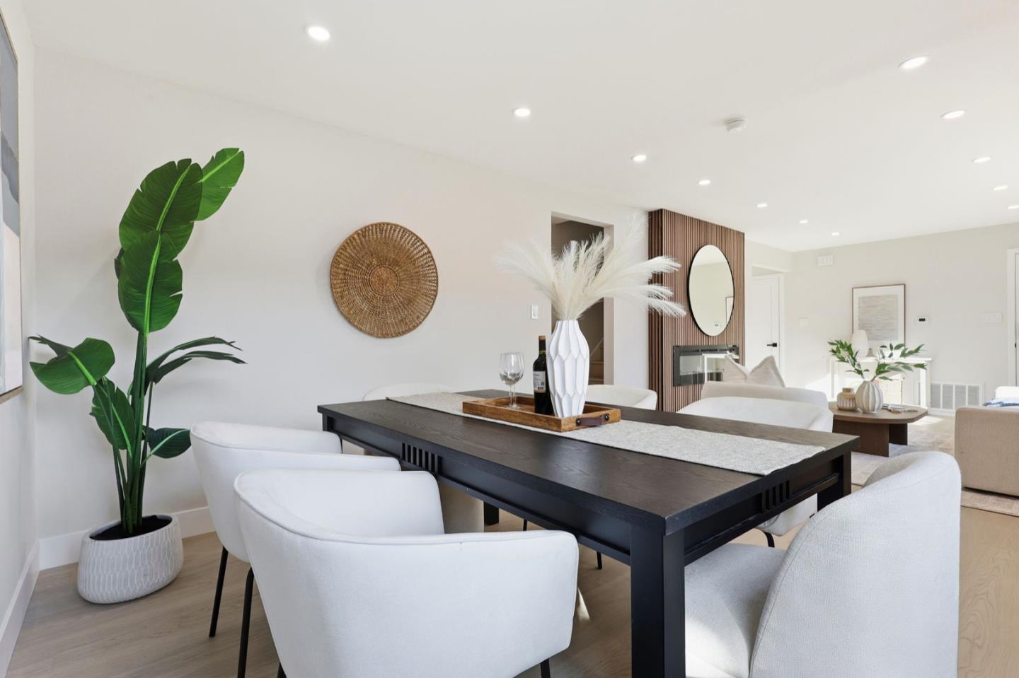 Detail Gallery Image 13 of 34 For 324 Glencourt Way, Pacifica,  CA 94044 - 3 Beds | 2 Baths