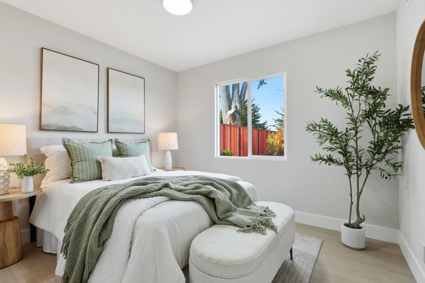 Detail Gallery Image 16 of 34 For 324 Glencourt Way, Pacifica,  CA 94044 - 3 Beds | 2 Baths