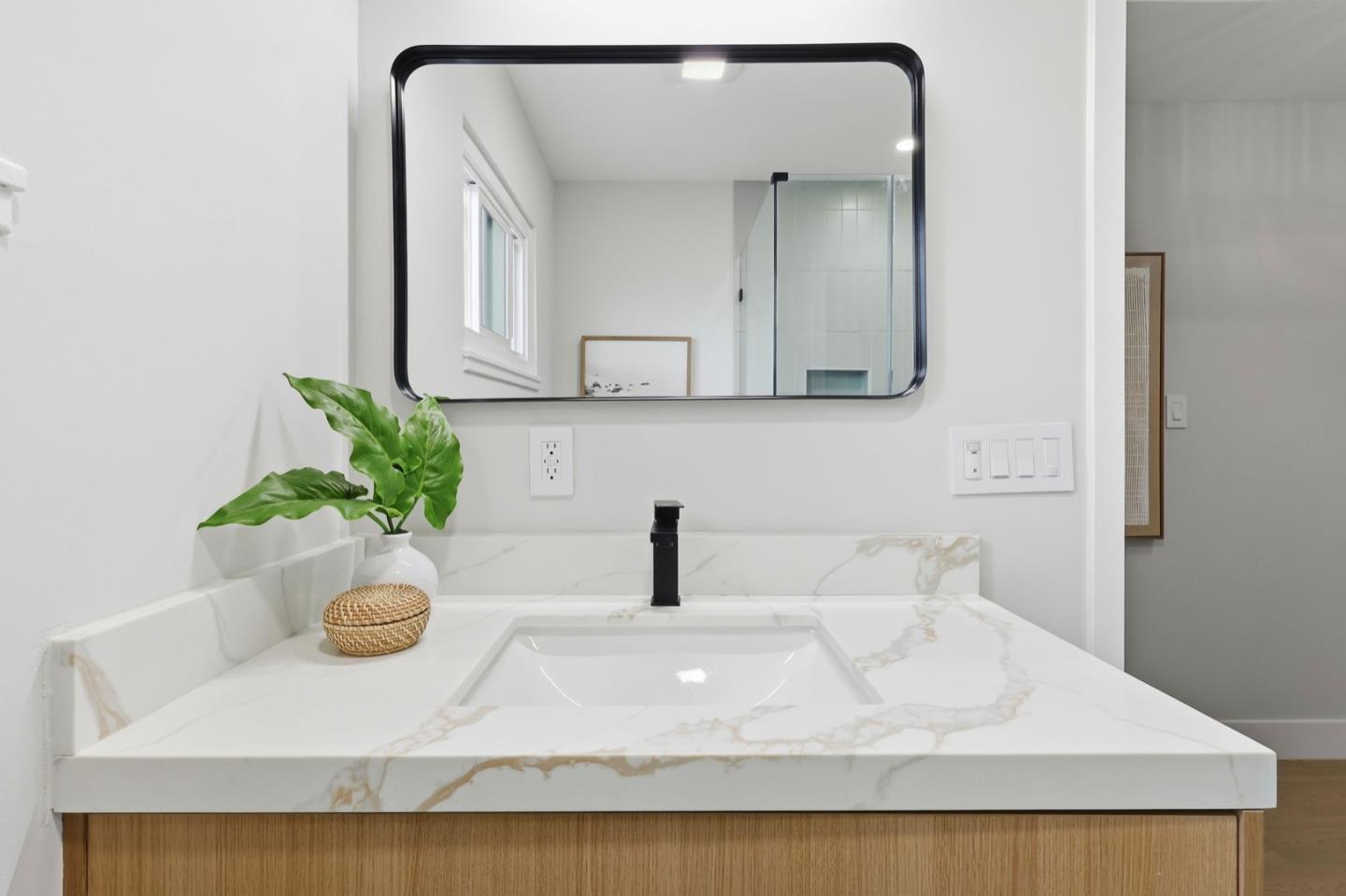 Detail Gallery Image 27 of 34 For 324 Glencourt Way, Pacifica,  CA 94044 - 3 Beds | 2 Baths