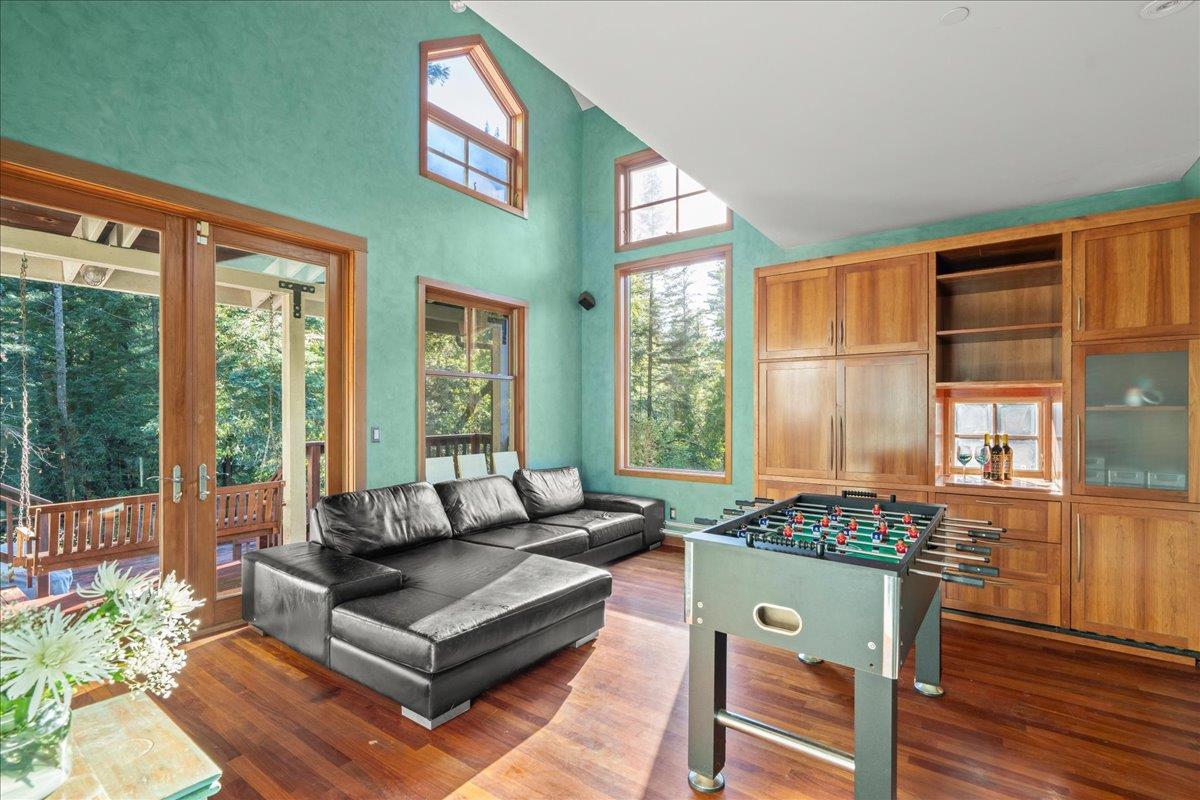 Detail Gallery Image 15 of 47 For 17710 Bear Creek Rd, Boulder Creek,  CA 95006 - 3 Beds | 2/1 Baths