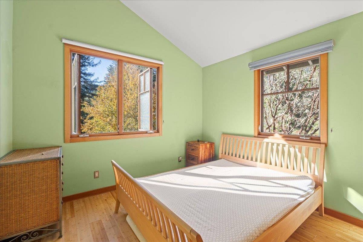 Detail Gallery Image 20 of 47 For 17710 Bear Creek Rd, Boulder Creek,  CA 95006 - 3 Beds | 2/1 Baths