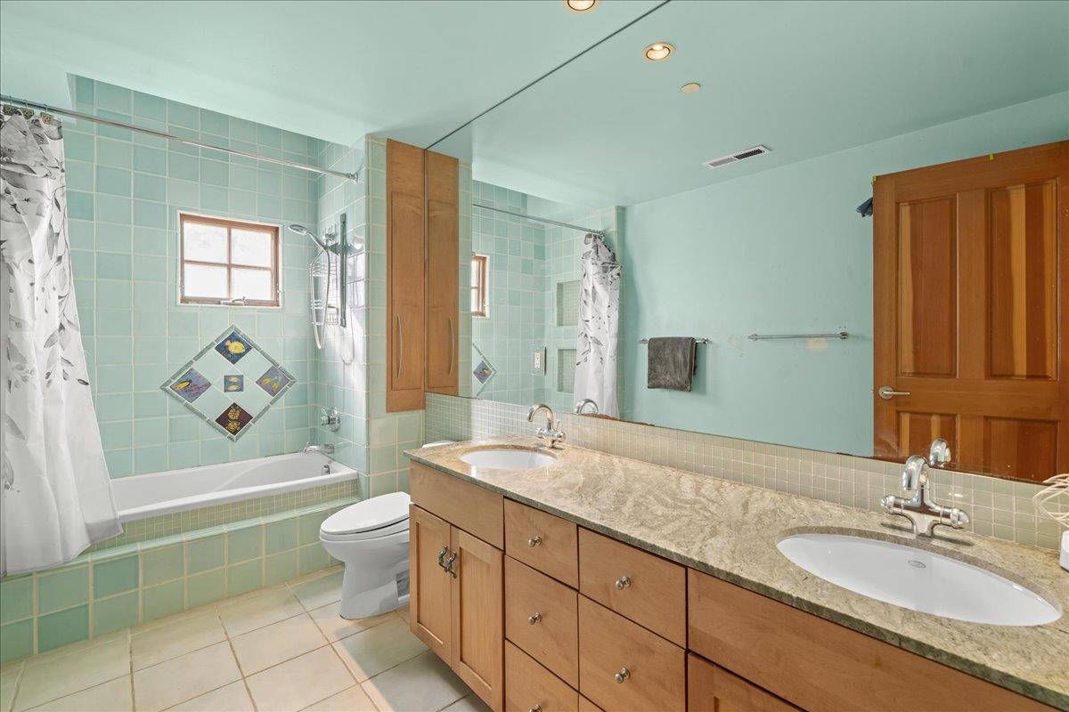 Detail Gallery Image 21 of 47 For 17710 Bear Creek Rd, Boulder Creek,  CA 95006 - 3 Beds | 2/1 Baths