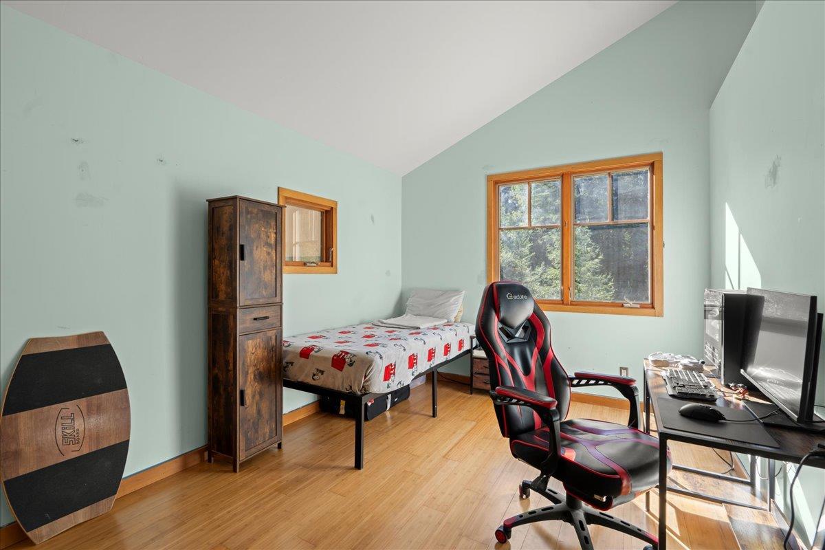 Detail Gallery Image 22 of 47 For 17710 Bear Creek Rd, Boulder Creek,  CA 95006 - 3 Beds | 2/1 Baths