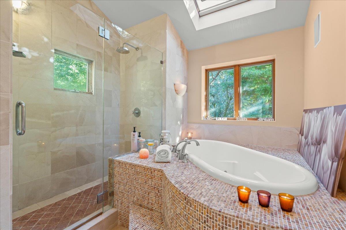 Detail Gallery Image 25 of 47 For 17710 Bear Creek Rd, Boulder Creek,  CA 95006 - 3 Beds | 2/1 Baths