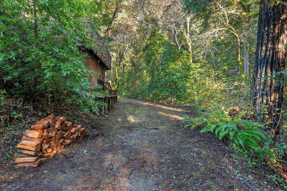 Detail Gallery Image 31 of 47 For 17710 Bear Creek Rd, Boulder Creek,  CA 95006 - 3 Beds | 2/1 Baths