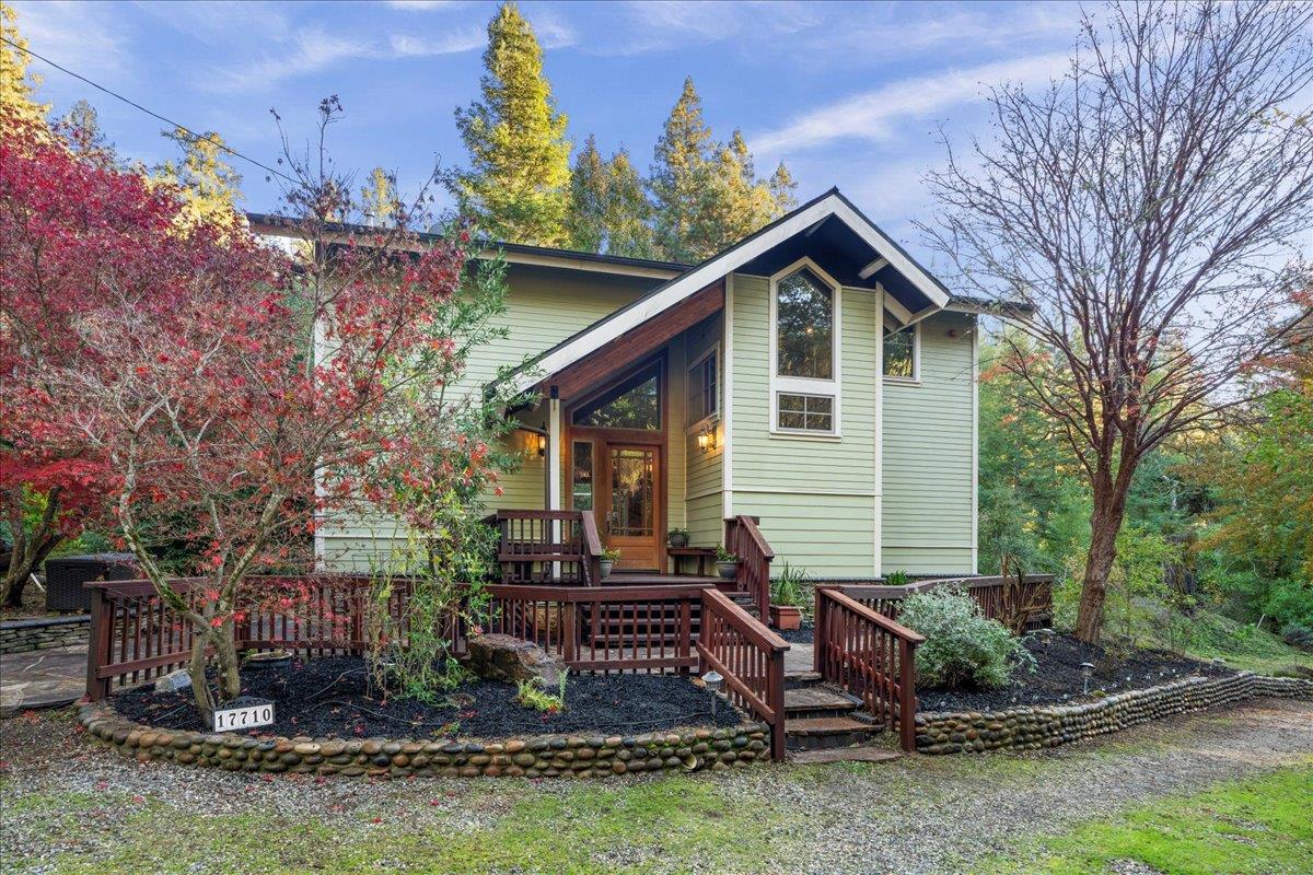 Detail Gallery Image 5 of 47 For 17710 Bear Creek Rd, Boulder Creek,  CA 95006 - 3 Beds | 2/1 Baths