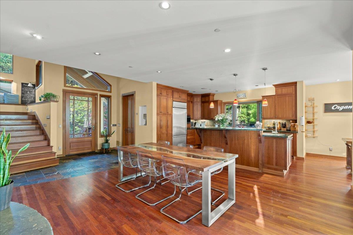 Detail Gallery Image 9 of 47 For 17710 Bear Creek Rd, Boulder Creek,  CA 95006 - 3 Beds | 2/1 Baths