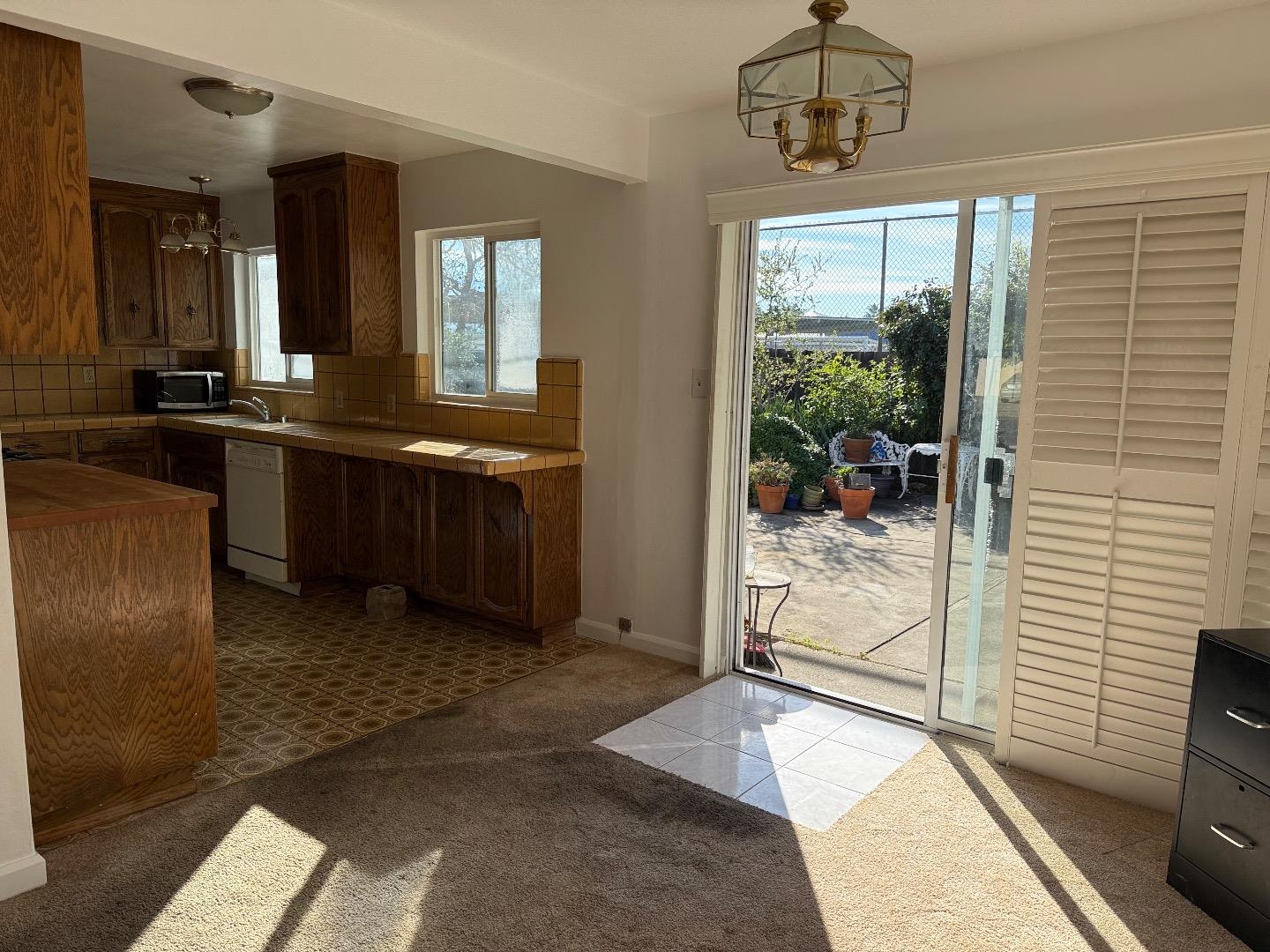 Detail Gallery Image 7 of 16 For 2637 Coit Dr, San Jose,  CA 95124 - 3 Beds | 2 Baths