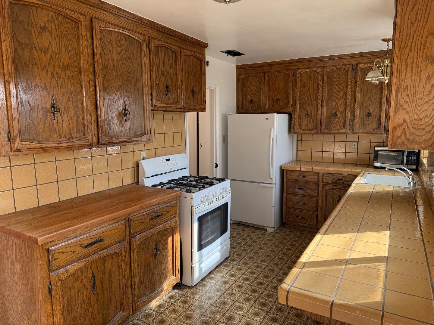 Detail Gallery Image 8 of 16 For 2637 Coit Dr, San Jose,  CA 95124 - 3 Beds | 2 Baths