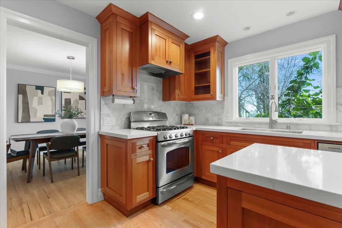 Detail Gallery Image 12 of 53 For 109 Belhaven Dr, Los Gatos,  CA 95032 - 4 Beds | 2/1 Baths