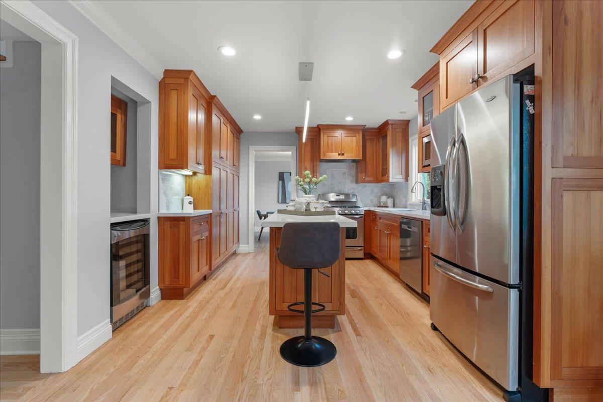 Detail Gallery Image 13 of 53 For 109 Belhaven Dr, Los Gatos,  CA 95032 - 4 Beds | 2/1 Baths