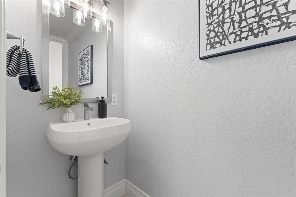 Detail Gallery Image 20 of 53 For 109 Belhaven Dr, Los Gatos,  CA 95032 - 4 Beds | 2/1 Baths
