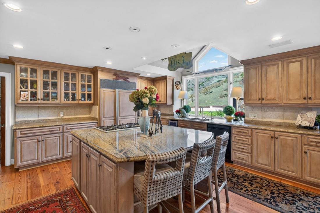 Detail Gallery Image 20 of 52 For 3970 Leavesley Rd, Gilroy,  CA 95020 - 7 Beds | 5/2 Baths