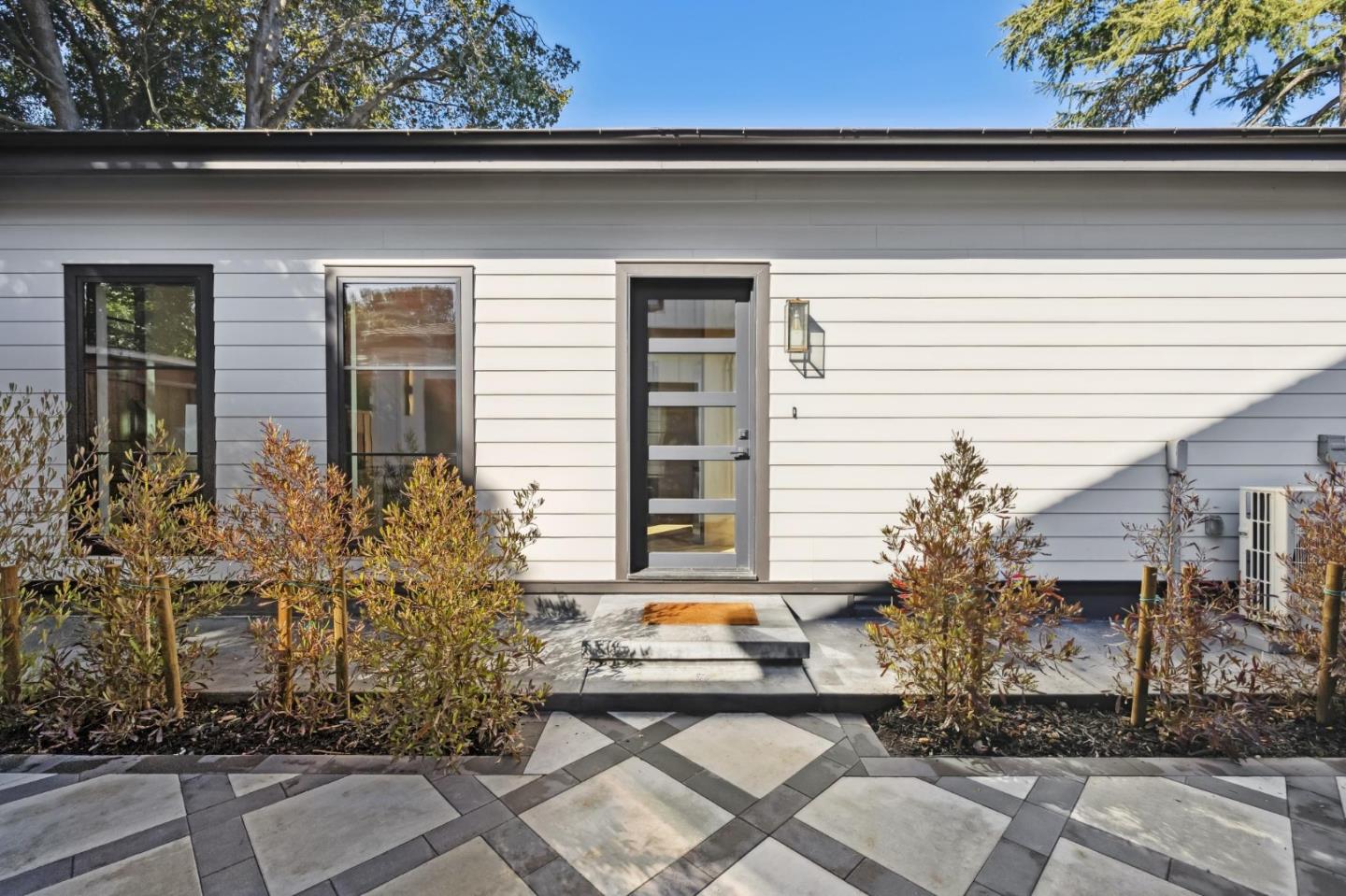 Detail Gallery Image 102 of 127 For 2018 Sand Hill Rd, Menlo Park,  CA 94025 - 5 Beds | 4/1 Baths