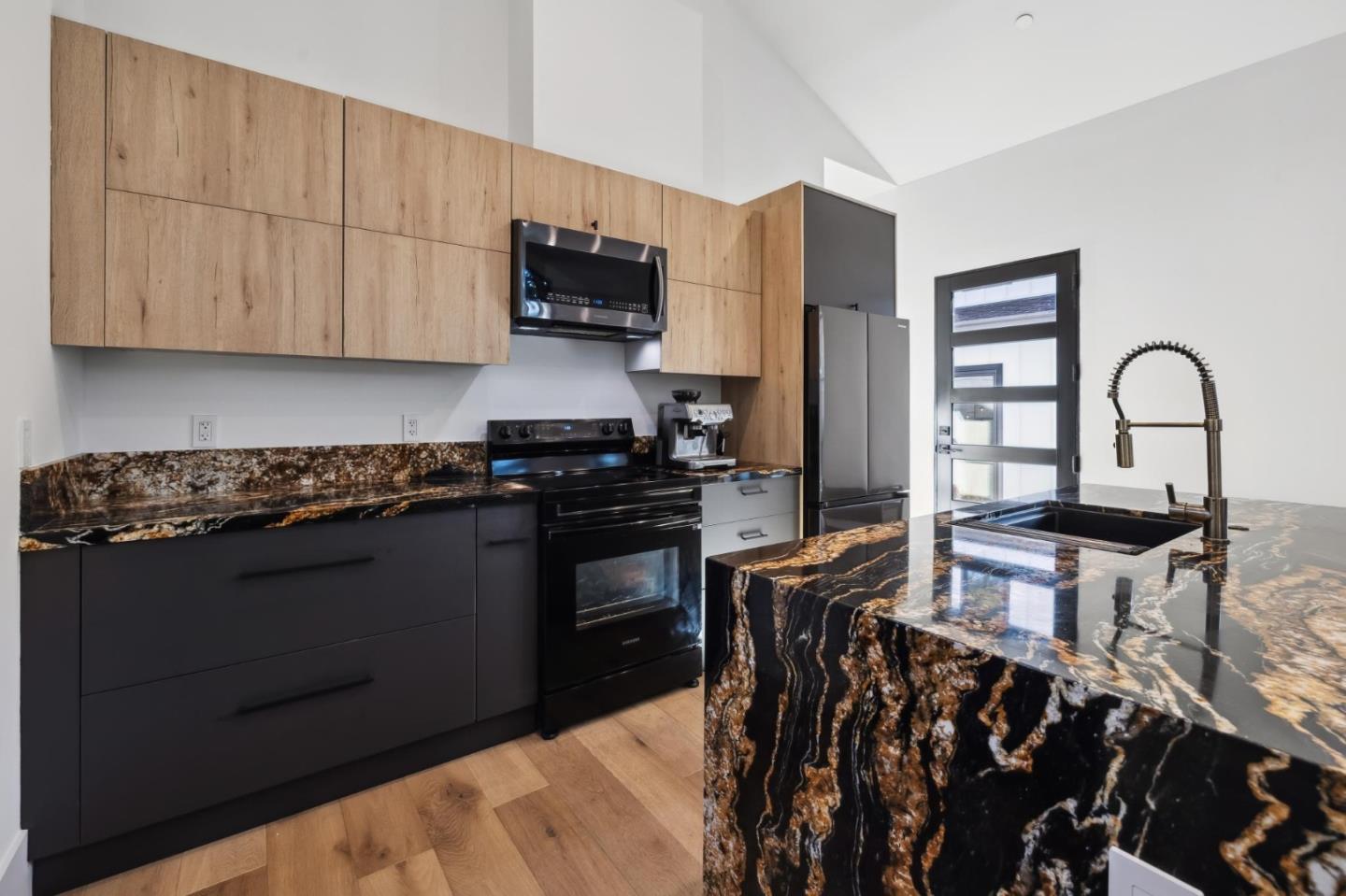 Detail Gallery Image 112 of 127 For 2018 Sand Hill Rd, Menlo Park,  CA 94025 - 5 Beds | 4/1 Baths