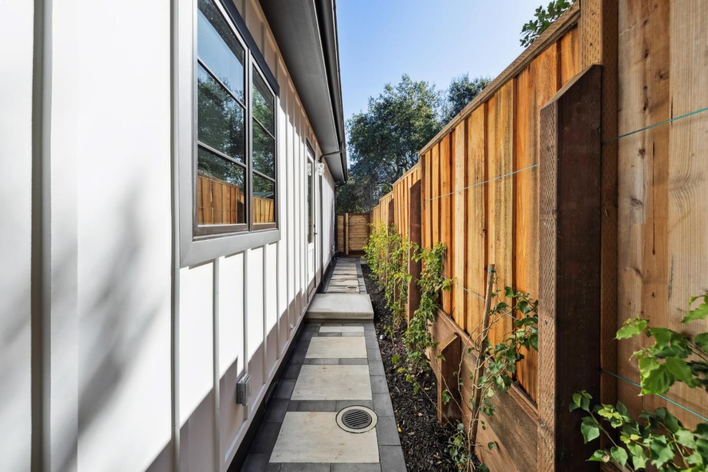 Detail Gallery Image 122 of 127 For 2018 Sand Hill Rd, Menlo Park,  CA 94025 - 5 Beds | 4/1 Baths