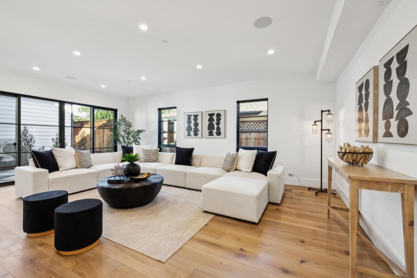 Detail Gallery Image 28 of 127 For 2018 Sand Hill Rd, Menlo Park,  CA 94025 - 5 Beds | 4/1 Baths