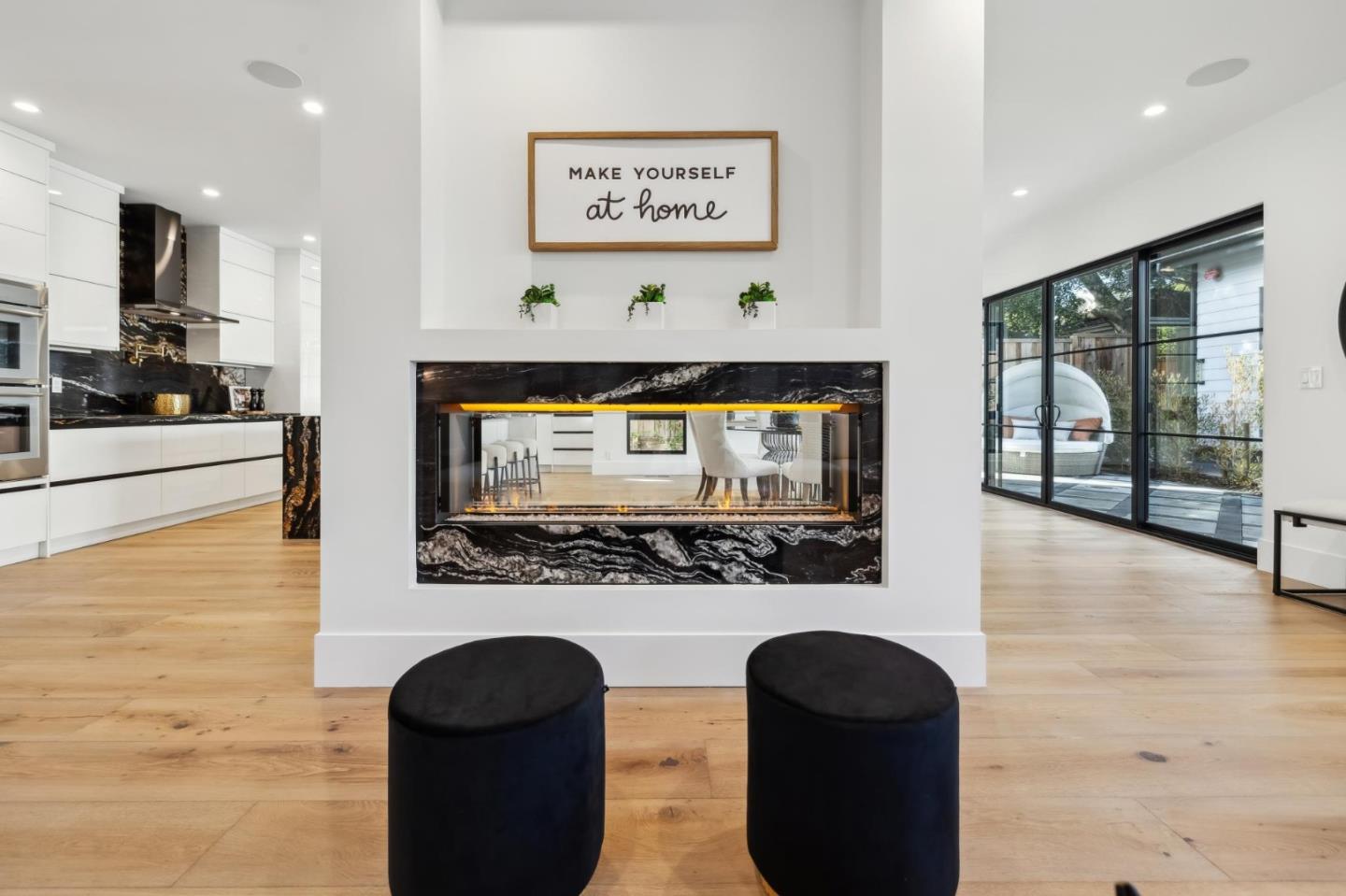 Detail Gallery Image 31 of 127 For 2018 Sand Hill Rd, Menlo Park,  CA 94025 - 5 Beds | 4/1 Baths