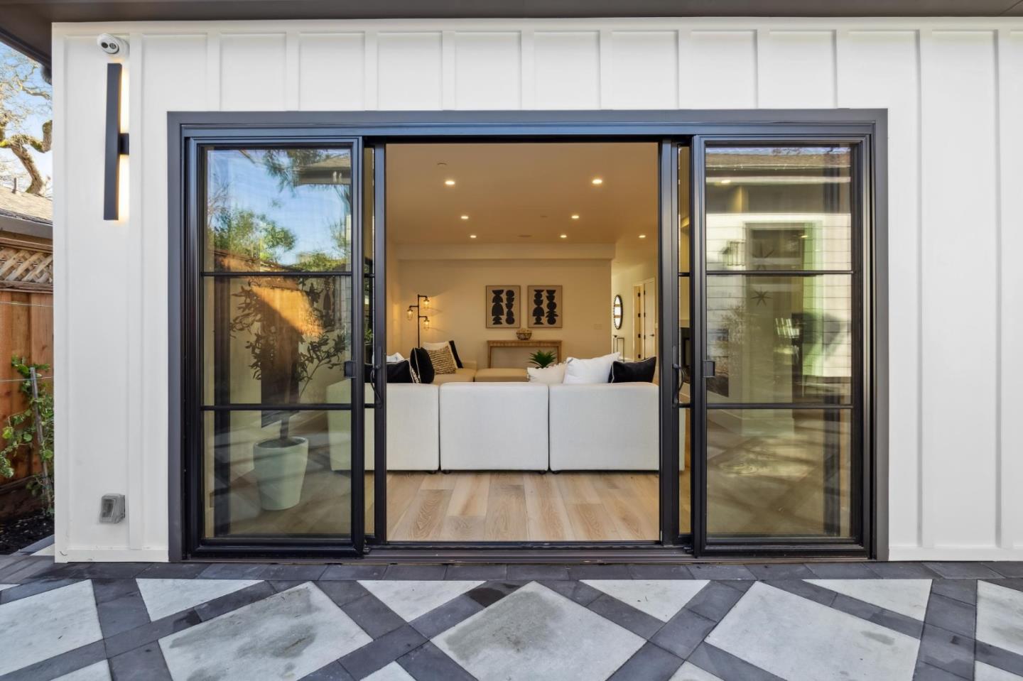 Detail Gallery Image 36 of 127 For 2018 Sand Hill Rd, Menlo Park,  CA 94025 - 5 Beds | 4/1 Baths