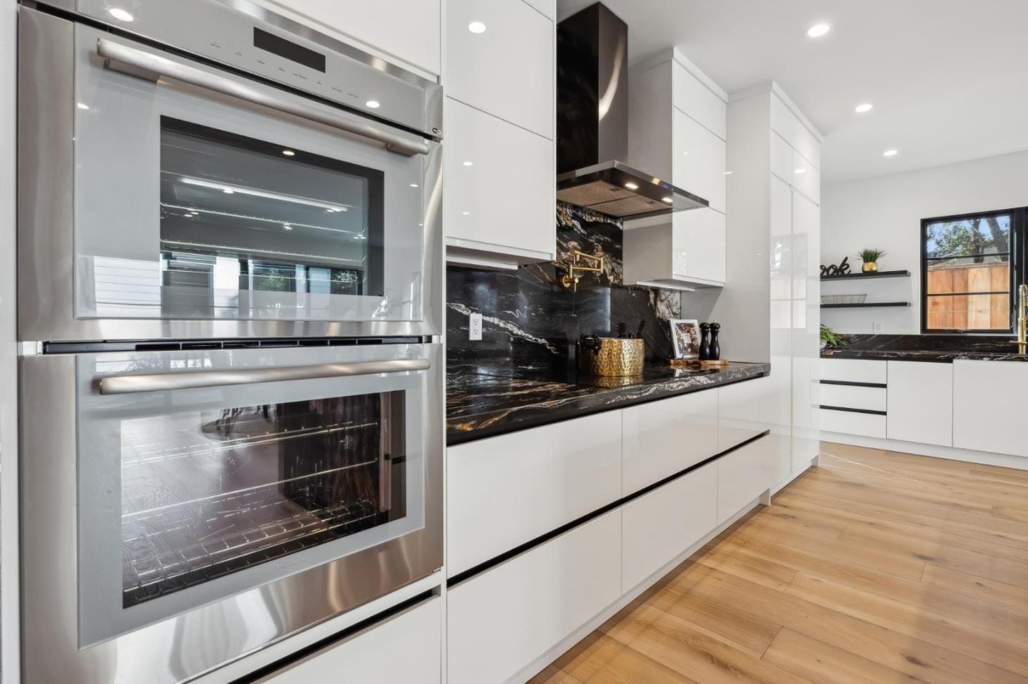 Detail Gallery Image 54 of 127 For 2018 Sand Hill Rd, Menlo Park,  CA 94025 - 5 Beds | 4/1 Baths