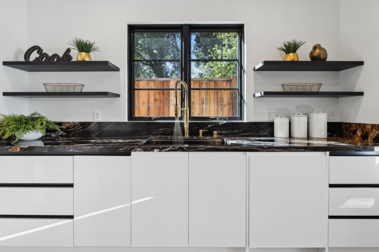 Detail Gallery Image 60 of 127 For 2018 Sand Hill Rd, Menlo Park,  CA 94025 - 5 Beds | 4/1 Baths