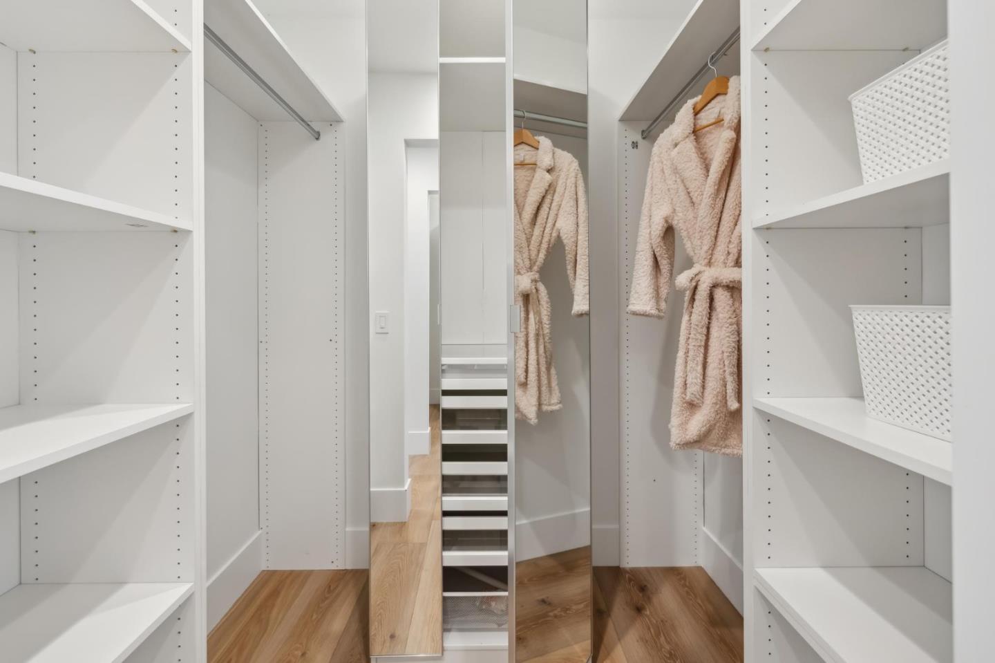 Detail Gallery Image 74 of 127 For 2018 Sand Hill Rd, Menlo Park,  CA 94025 - 5 Beds | 4/1 Baths