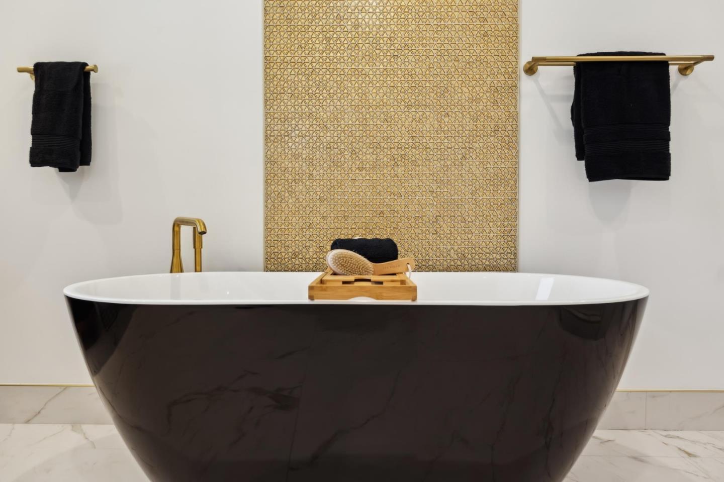 Detail Gallery Image 82 of 127 For 2018 Sand Hill Rd, Menlo Park,  CA 94025 - 5 Beds | 4/1 Baths