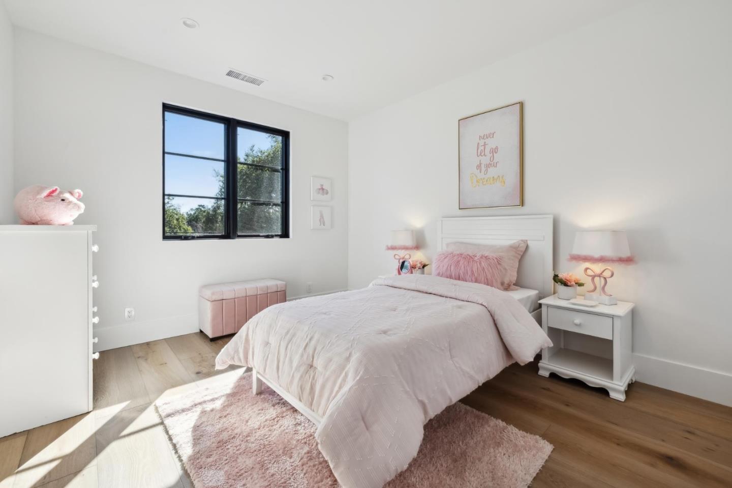 Detail Gallery Image 93 of 127 For 2018 Sand Hill Rd, Menlo Park,  CA 94025 - 5 Beds | 4/1 Baths