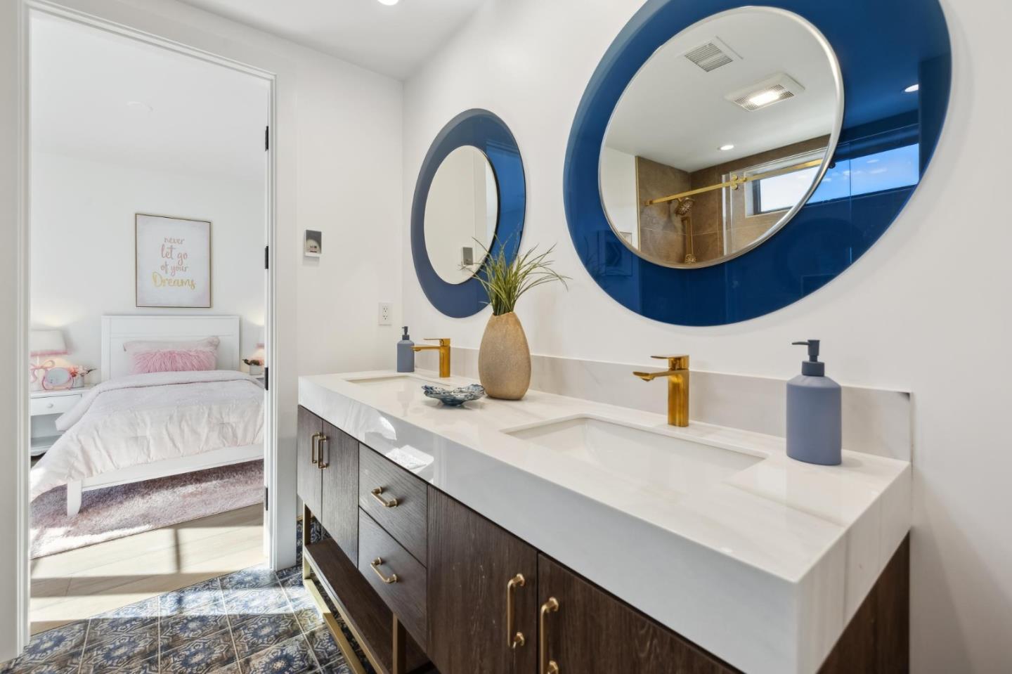 Detail Gallery Image 96 of 127 For 2018 Sand Hill Rd, Menlo Park,  CA 94025 - 5 Beds | 4/1 Baths