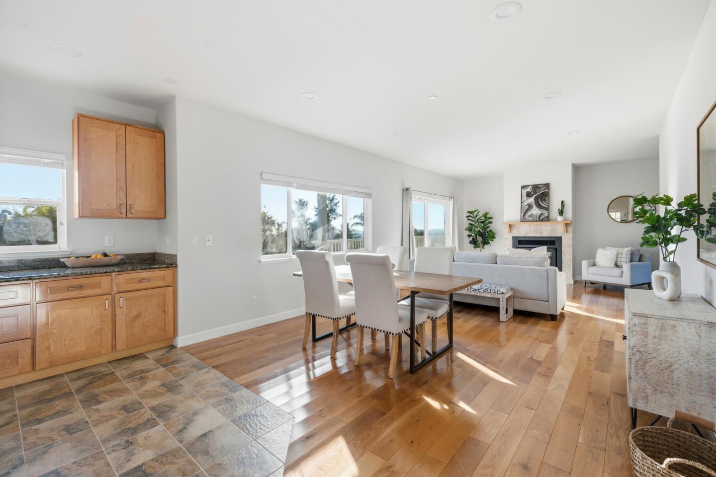 Detail Gallery Image 12 of 59 For 206 Gaffey Rd, Watsonville,  CA 95076 - 5 Beds | 3 Baths