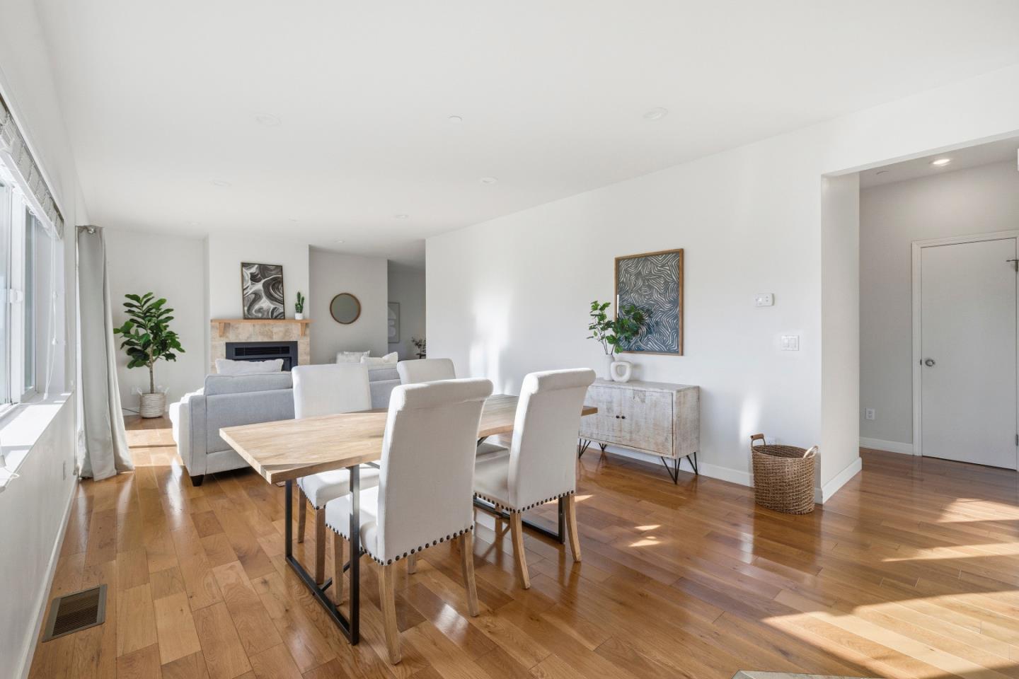 Detail Gallery Image 13 of 59 For 206 Gaffey Rd, Watsonville,  CA 95076 - 5 Beds | 3 Baths