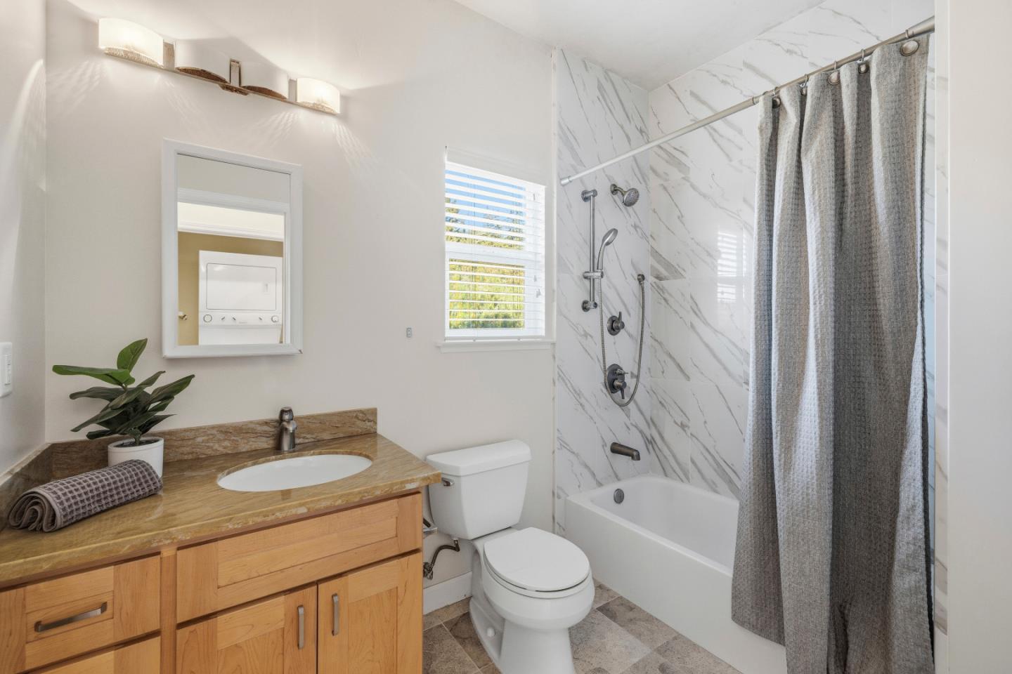 Detail Gallery Image 22 of 59 For 206 Gaffey Rd, Watsonville,  CA 95076 - 5 Beds | 3 Baths