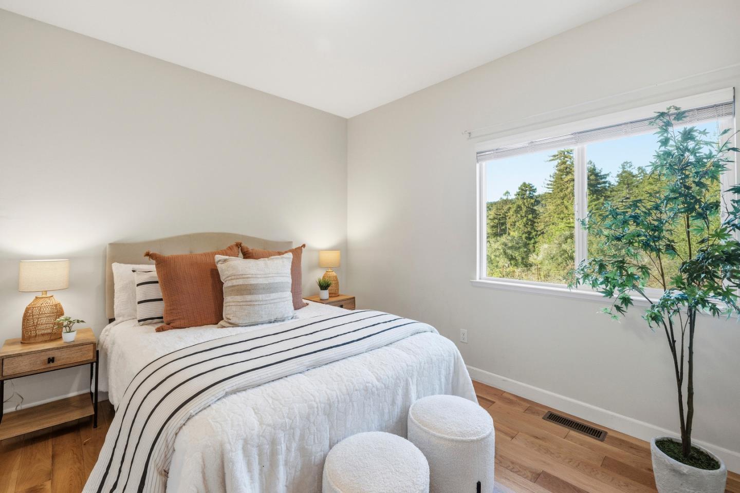 Detail Gallery Image 23 of 59 For 206 Gaffey Rd, Watsonville,  CA 95076 - 5 Beds | 3 Baths