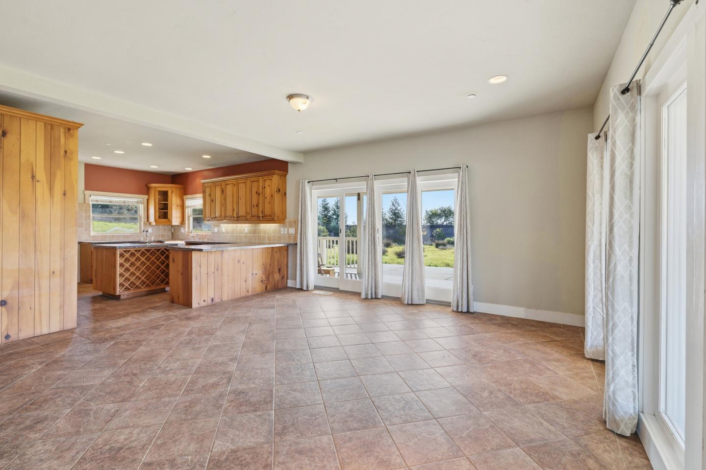 Detail Gallery Image 34 of 59 For 206 Gaffey Rd, Watsonville,  CA 95076 - 5 Beds | 3 Baths