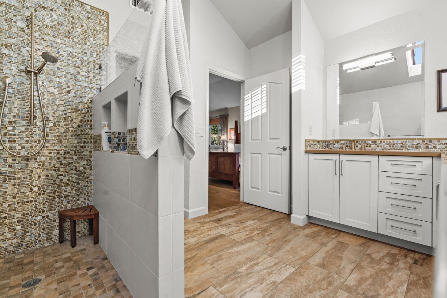 Detail Gallery Image 28 of 46 For 7931 Caledonia Dr, San Jose,  CA 95135 - 2 Beds | 2 Baths