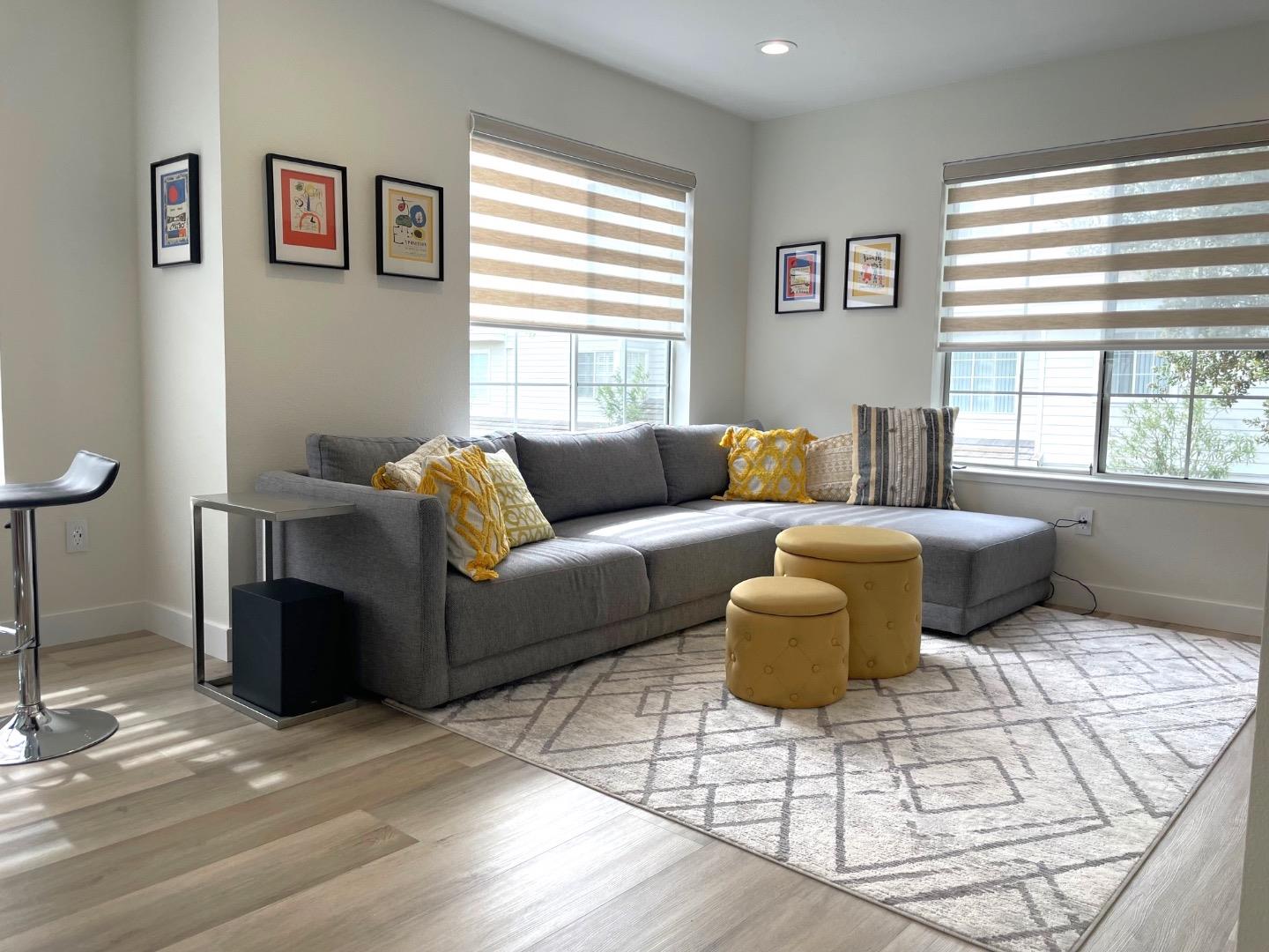 Detail Gallery Image 20 of 48 For 1 Passage Ln, Redwood City,  CA 94065 - 3 Beds | 2/1 Baths