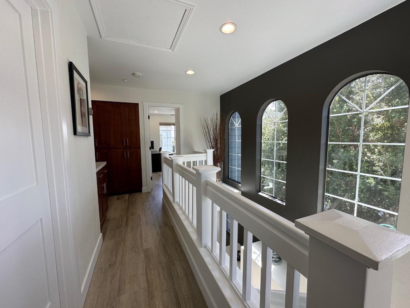 Detail Gallery Image 25 of 48 For 1 Passage Ln, Redwood City,  CA 94065 - 3 Beds | 2/1 Baths