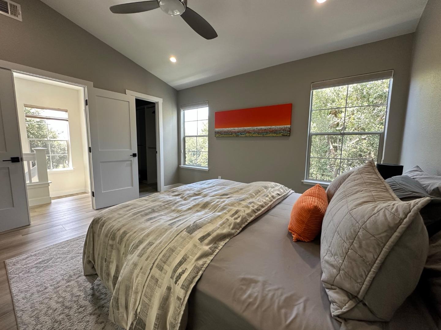 Detail Gallery Image 28 of 48 For 1 Passage Ln, Redwood City,  CA 94065 - 3 Beds | 2/1 Baths