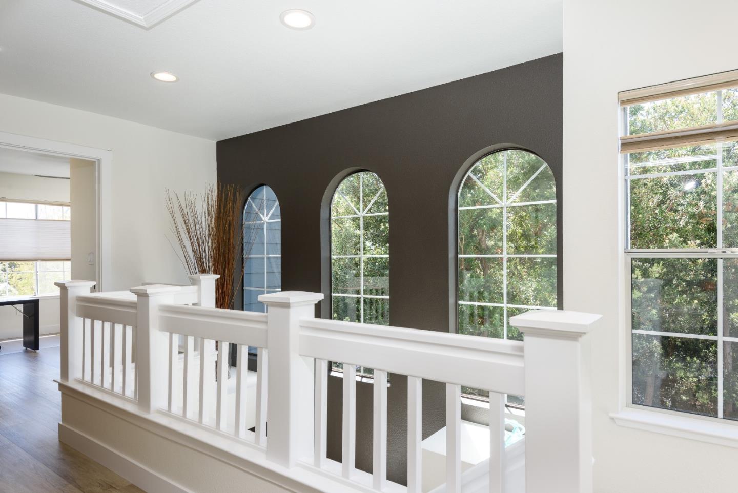 Detail Gallery Image 34 of 48 For 1 Passage Ln, Redwood City,  CA 94065 - 3 Beds | 2/1 Baths