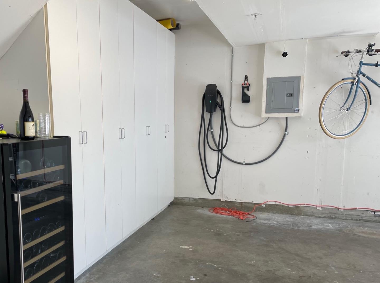 Detail Gallery Image 46 of 48 For 1 Passage Ln, Redwood City,  CA 94065 - 3 Beds | 2/1 Baths