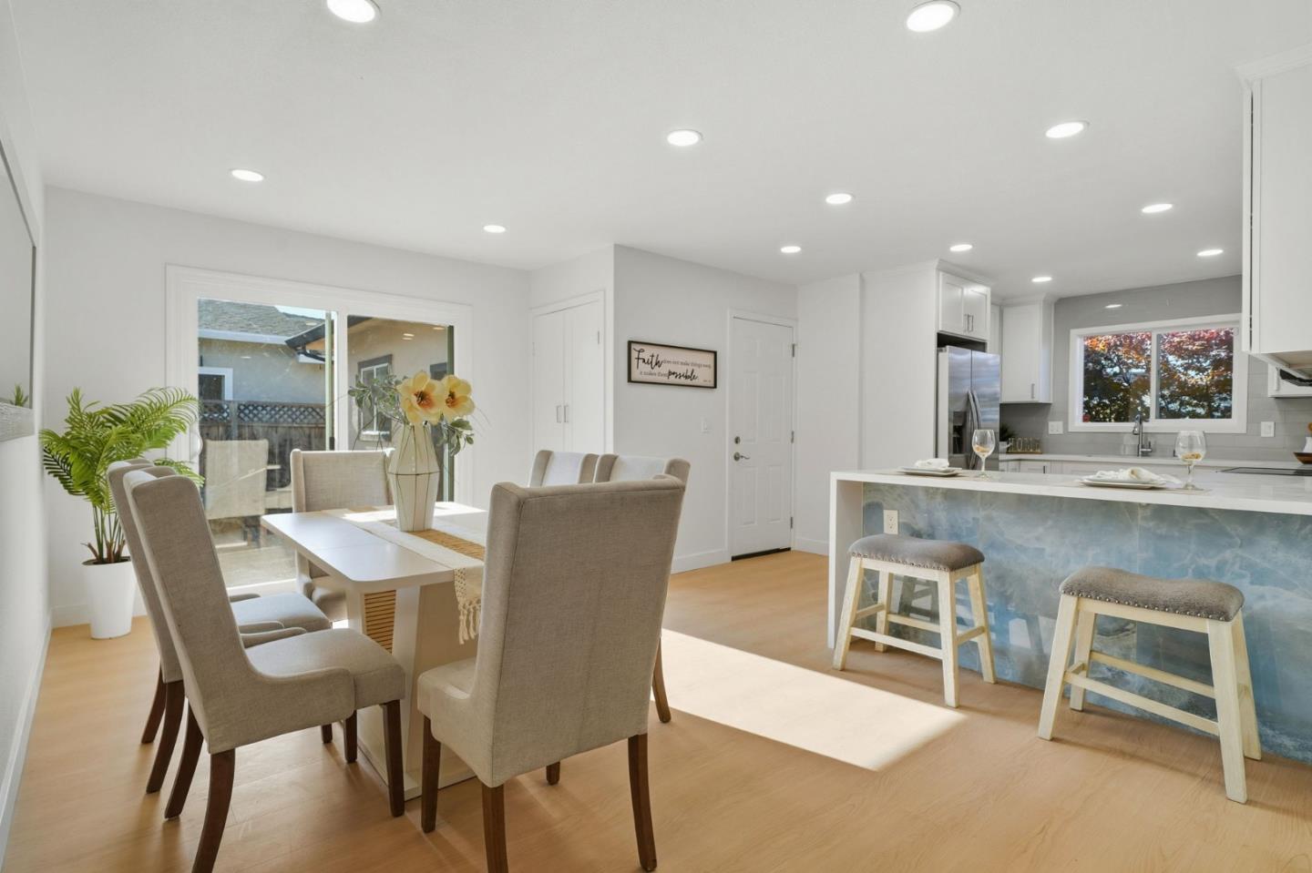 Detail Gallery Image 11 of 26 For 6988 Lancaster Rd, Dublin,  CA 94568 - 3 Beds | 2 Baths