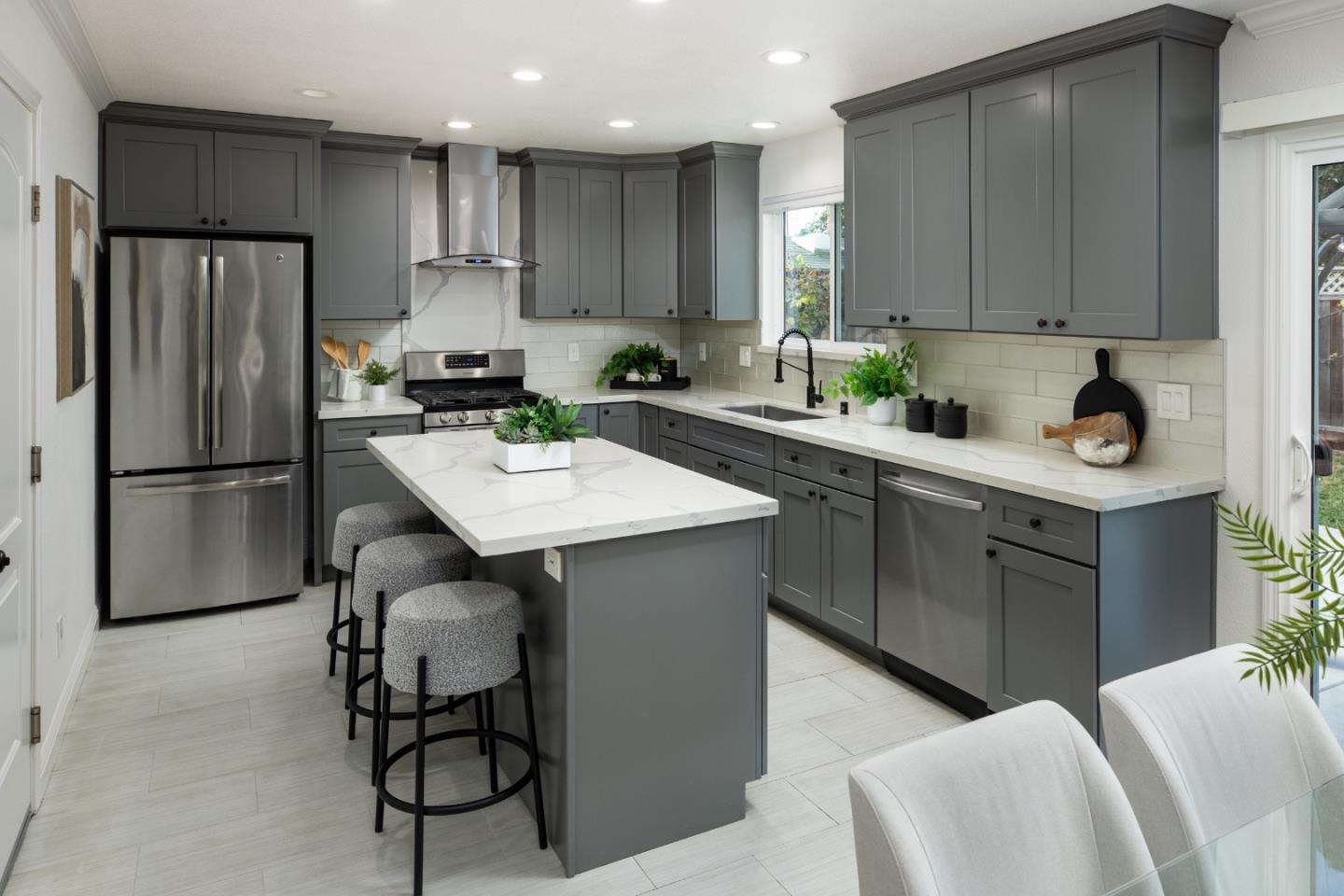 Detail Gallery Image 12 of 13 For 2381 Rosita Ave, Santa Clara,  CA 95050 - 3 Beds | 2 Baths