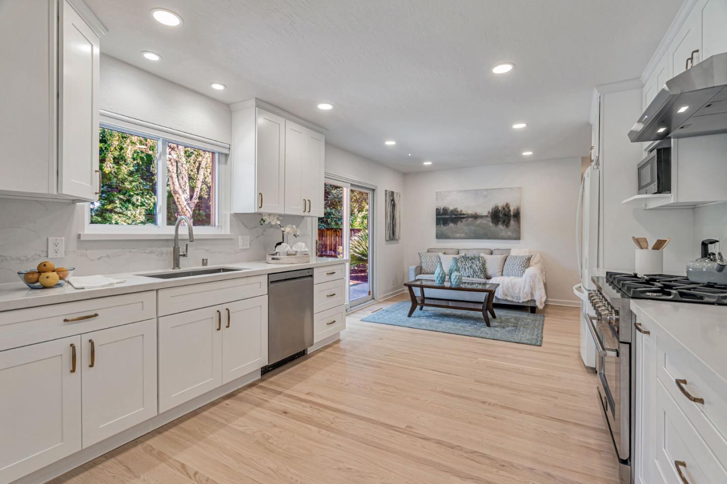 Detail Gallery Image 10 of 34 For 141 Cambrian View Way, Los Gatos,  CA 95032 - 5 Beds | 3 Baths